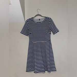 Cute blue and white striped cotton dress size 8, H&M